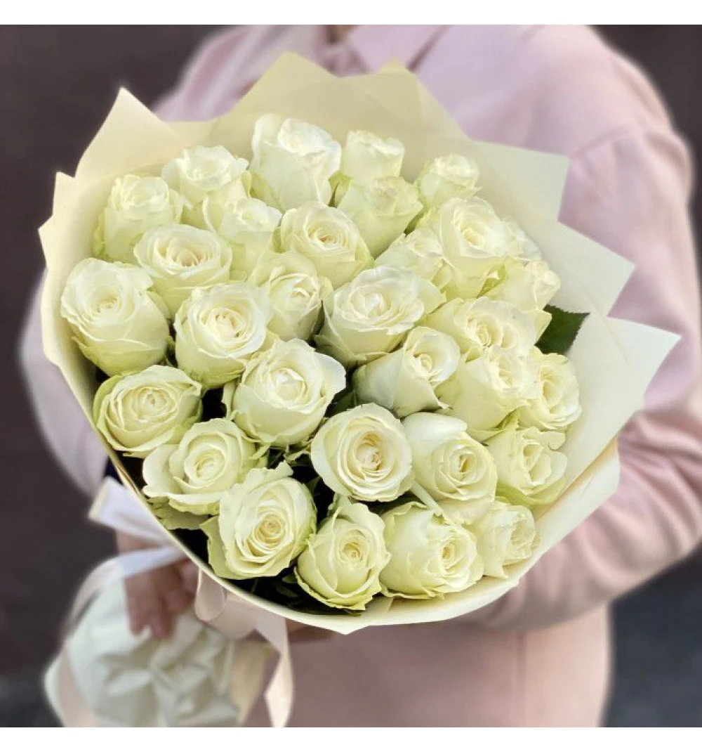 Авторский букет из 31 белых роз